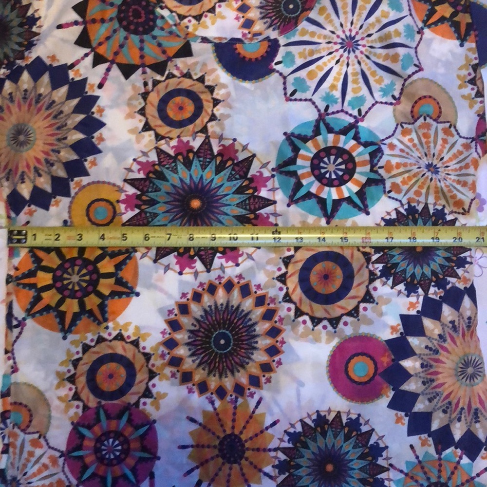 Solar Multicolored Top ✨ - Picture 2 of 5